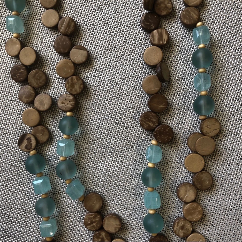 ⚡️Host Pick⚡️Artist Designed Distressed Wood and Bead Necklace - Picture 2 of 4